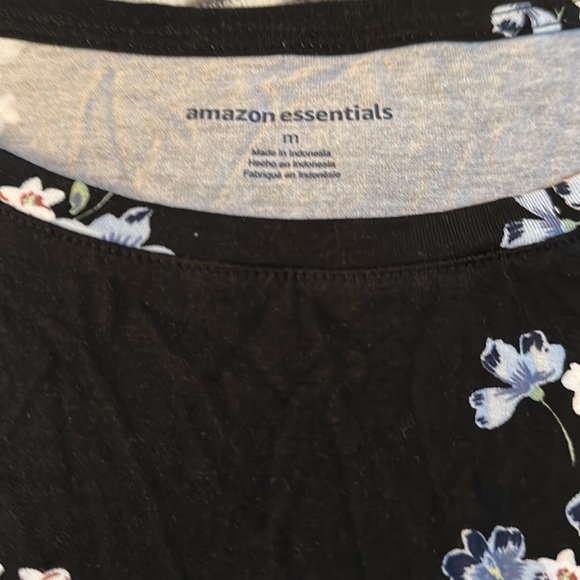Amazon Essentials Womens Flowy Tank Top - Picture 2 of 6